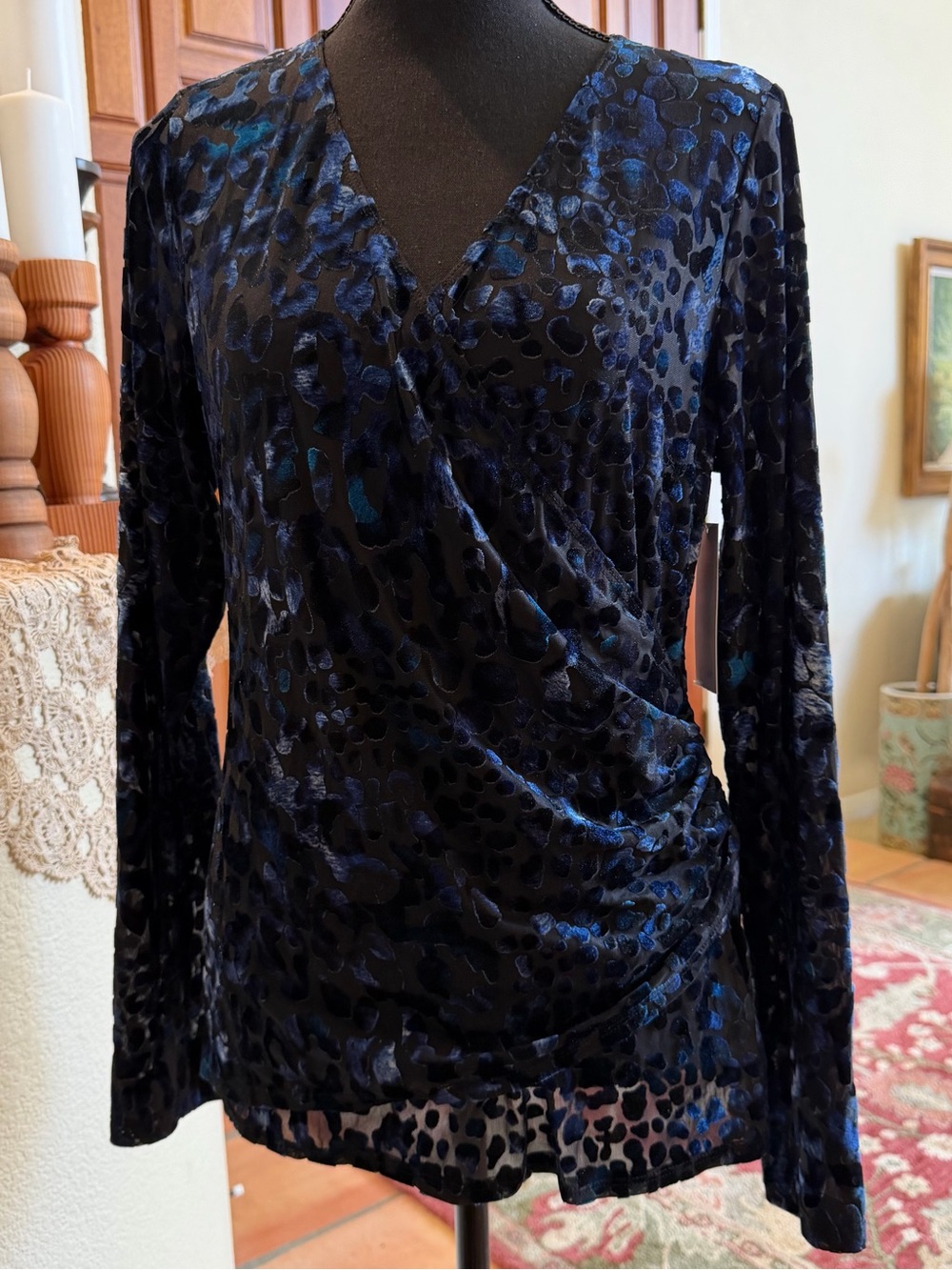 Karen Kane Burn Out Velvet Leopard Cross Over Top Blue Moon Size L